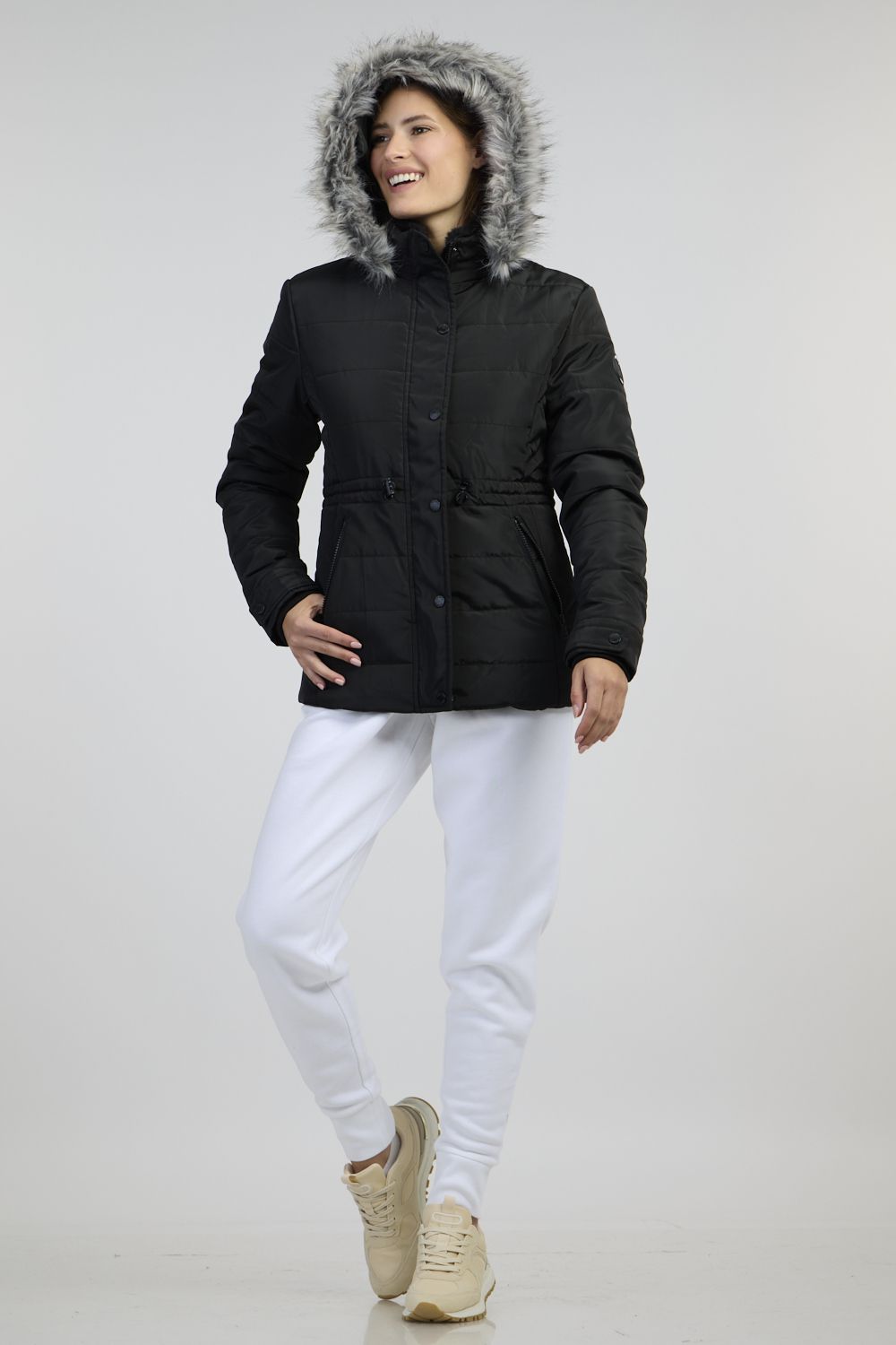 מעיל פוך עם כובע פרווה לאישה