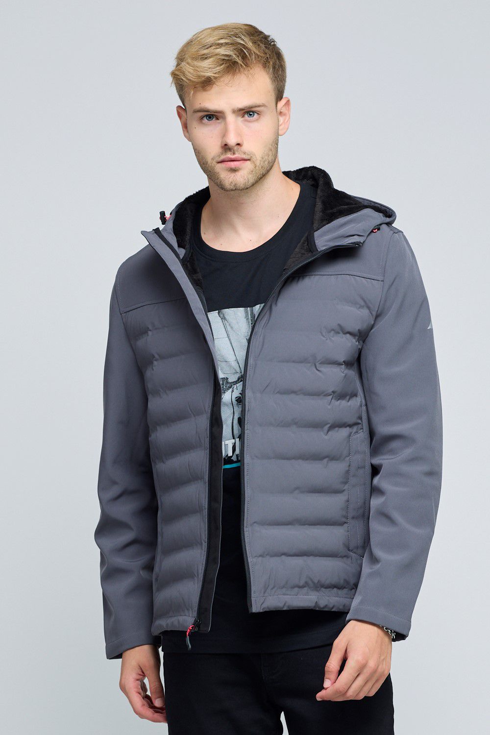 ג’קט סופטשל מרופד עם כובע