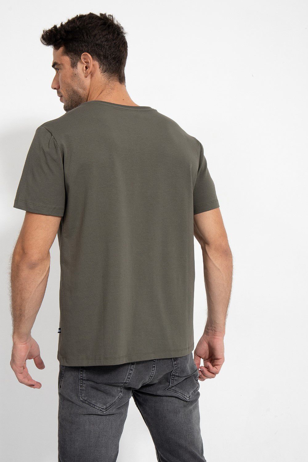 טי שירט נאוטיקה בהדפס לוגו פסים