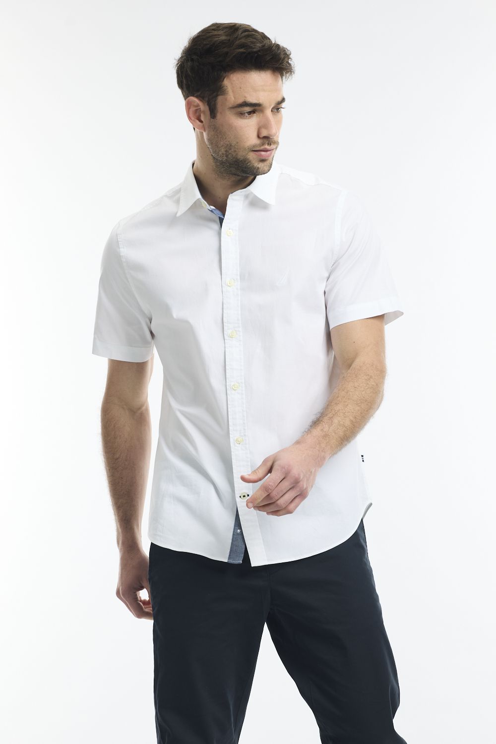 חולצה מכופתרת קצרה לגבר