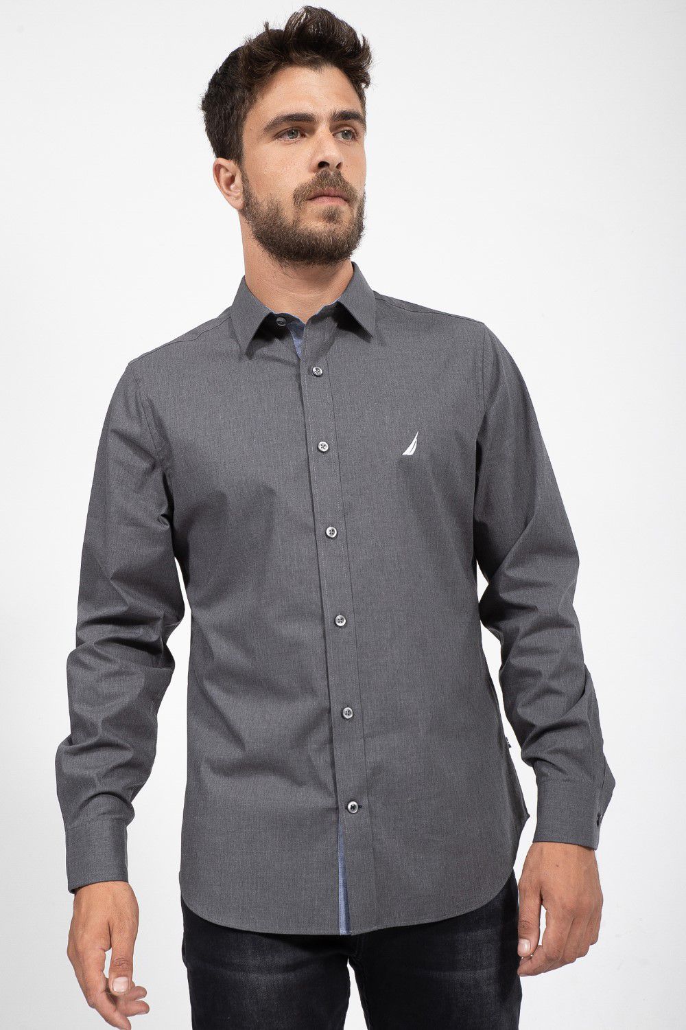 חולצה מכופתרת בגזרת TAILORED FIT עם רקמת לוגו