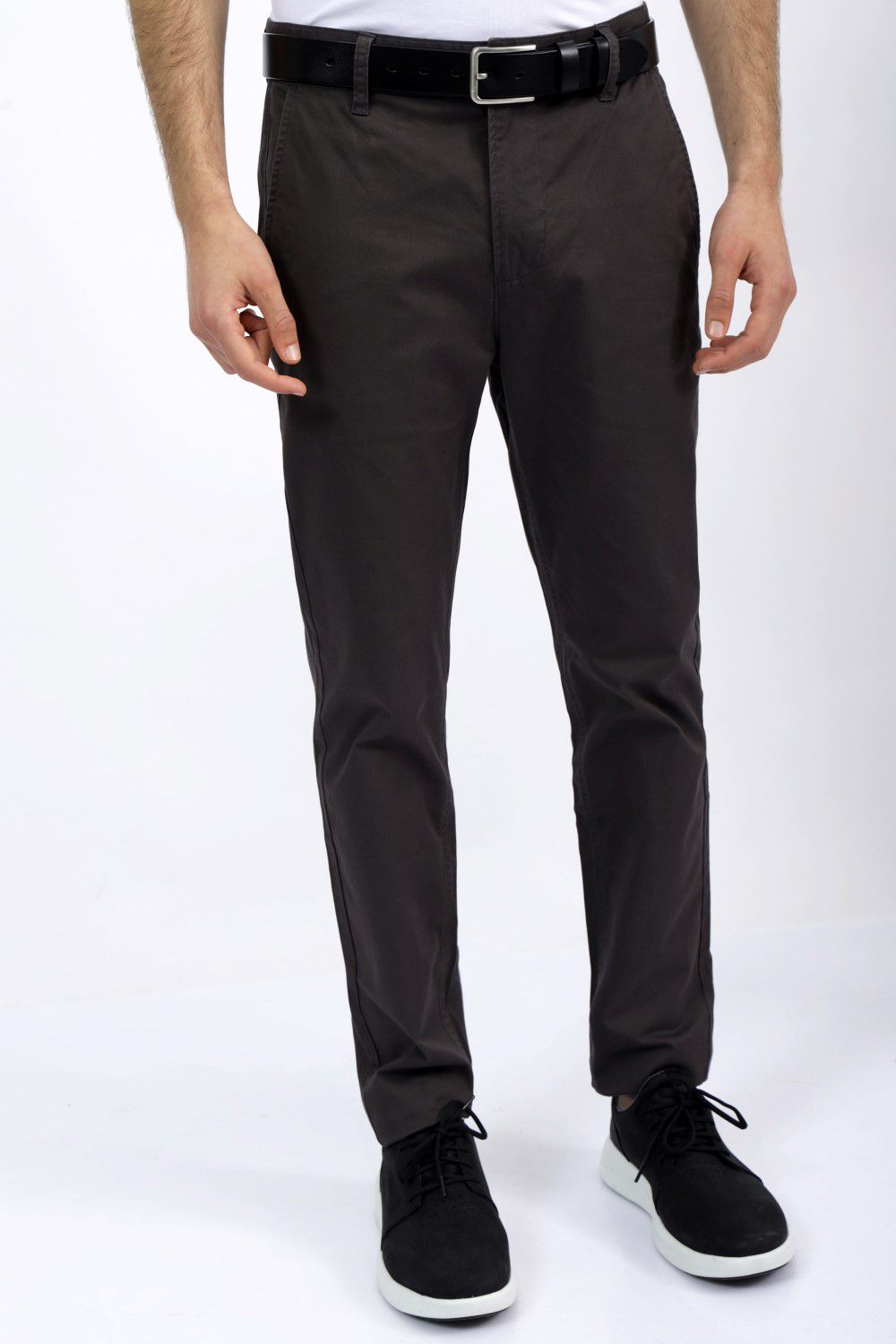 מכנסי צ’ינו ארוכים בגזרת סקיני