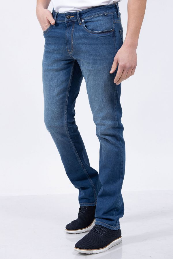 מכנסי ג’ינס SLIM FIT סטרץ’ עם שפשוף עדין