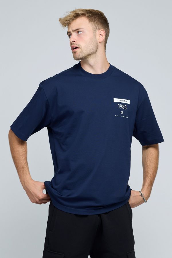 חולצת טי שירט קצרה בסגנון אובר סייז עם לוגו 1983’