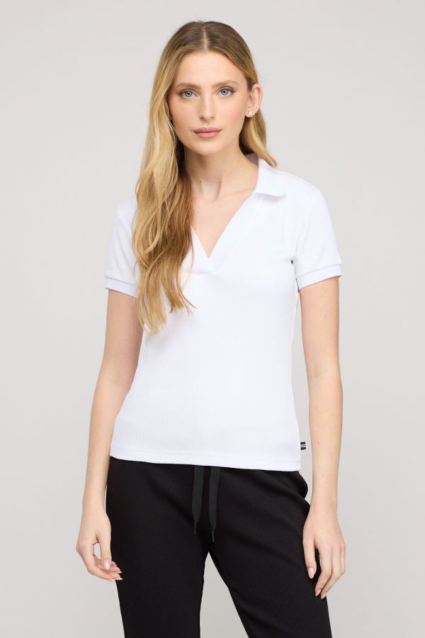 חולצת פולו קצרה לנשים