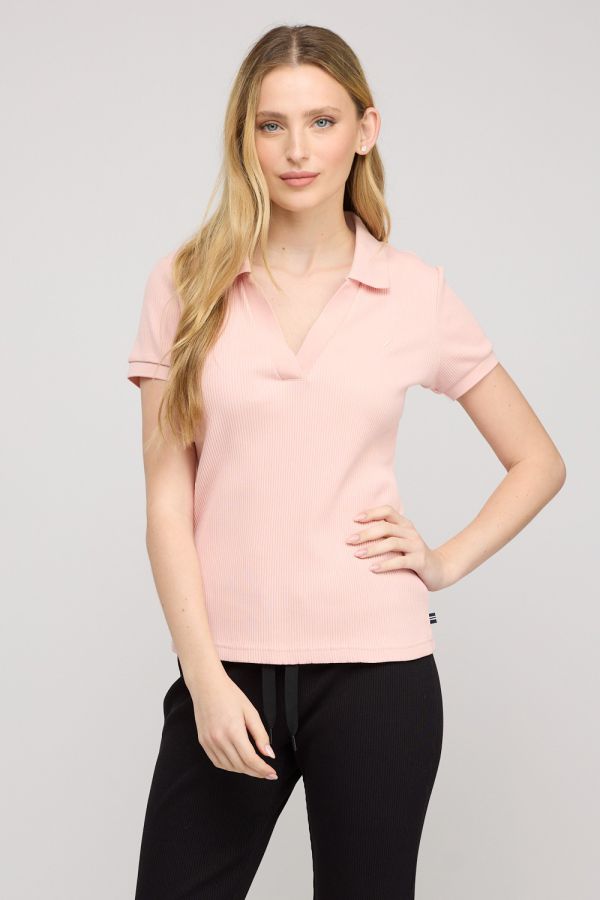 חולצת פולו קצרה לנשים