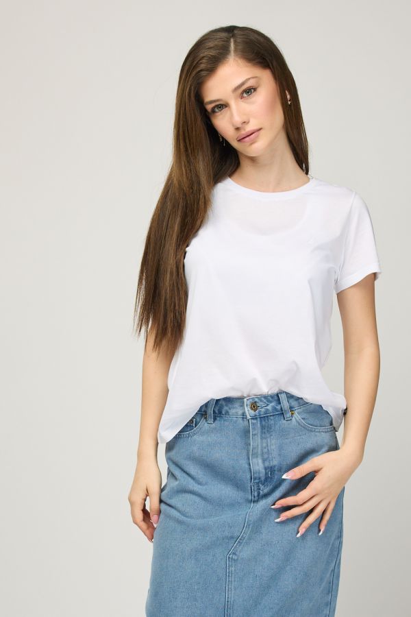 חולצת טי-שירט קצרה