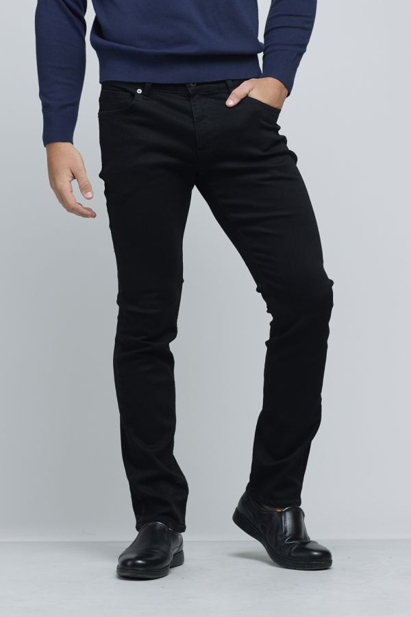 ג’ינס בגזרת SLIM