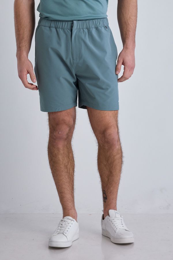 מכנסי Nautica קצרים עם חגורת גומי לגברים