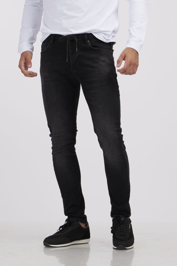 ג’ינס לגבר בגזרת סקיני