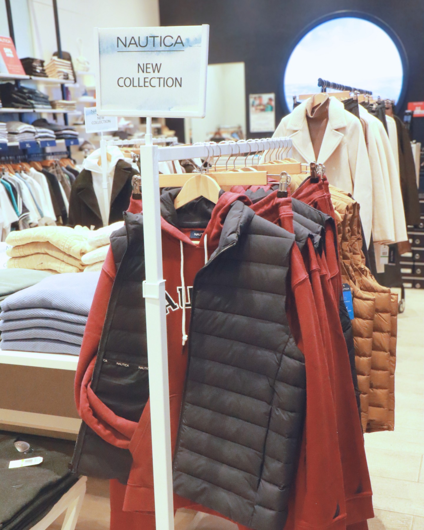 מגוון פריטי חורף זמינים לרכישה עכשיו בחנויות ובאתר ⛵
#NauticaWinterCollection 
#NewCollection